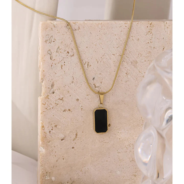 Cueen Black Rectangle Pendant Necklace
