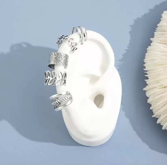 Cueen Ear Cuff Fitting Earring Set