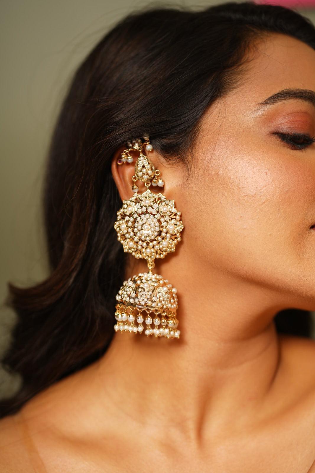 Cueen Oversized Jadaau Jhumka with Kannauti | 22-K Gold Plated